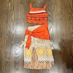 Disney Store Moana Costume in Size 5/6